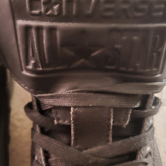 Converse - Picture 2 of 6